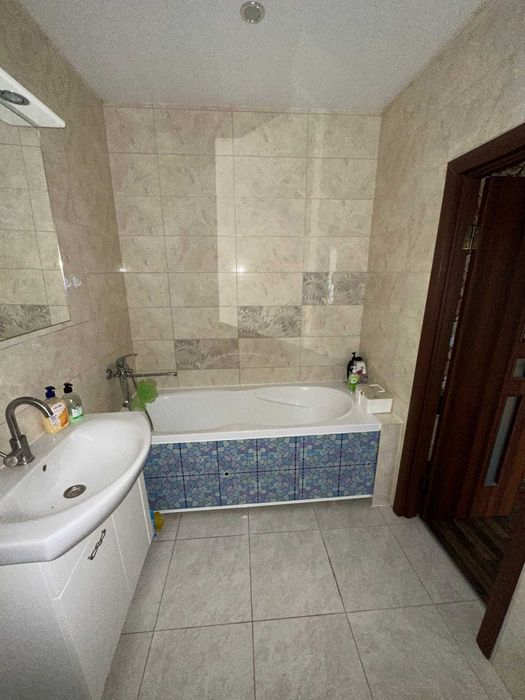 ВЛАСНИК. Продаж просторої 2к. квартири в новобудові на Шевченка