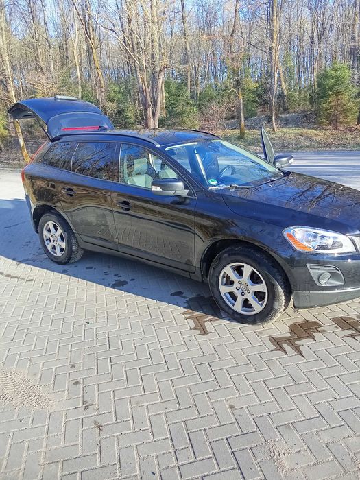 VOLVO XC 60  2010 rok 2,4 diesel 225 KM