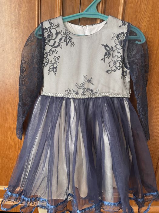 Платье с рукавом на девочку