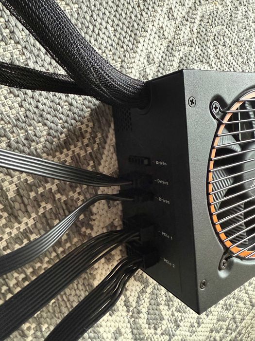 Chieftec Chieftronic GPX-850FC Gold + Be Quiet Pure Power 11 700W Gold