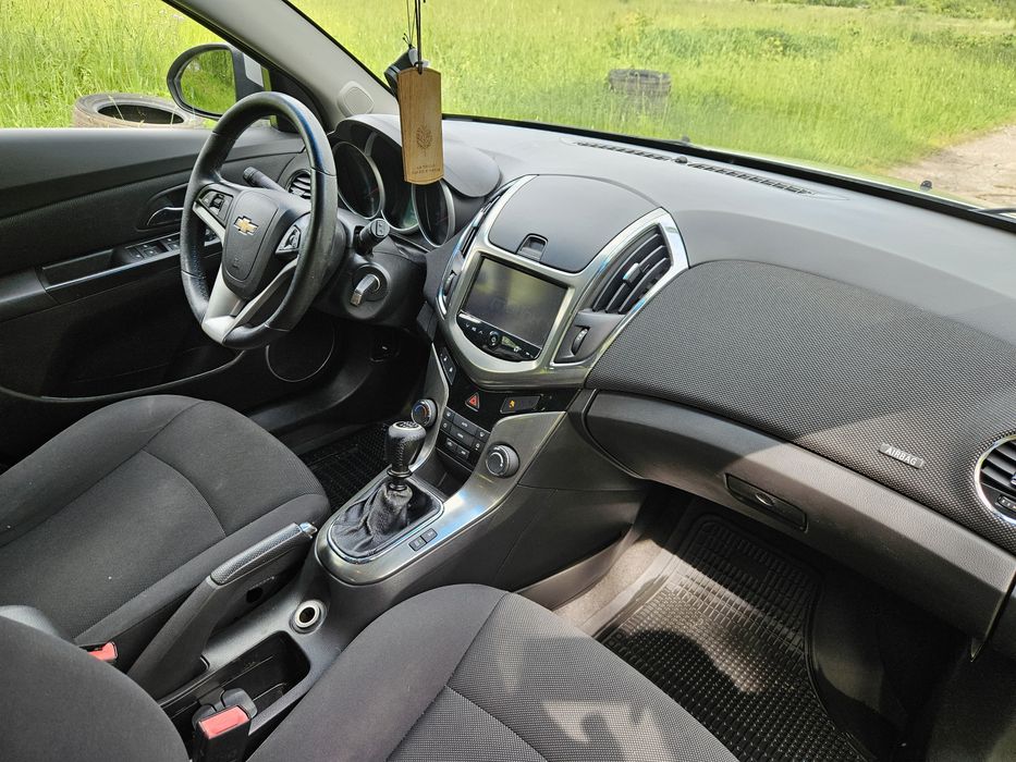 Chevrolet Cruze 2013  рік 1.7 дизель для військових