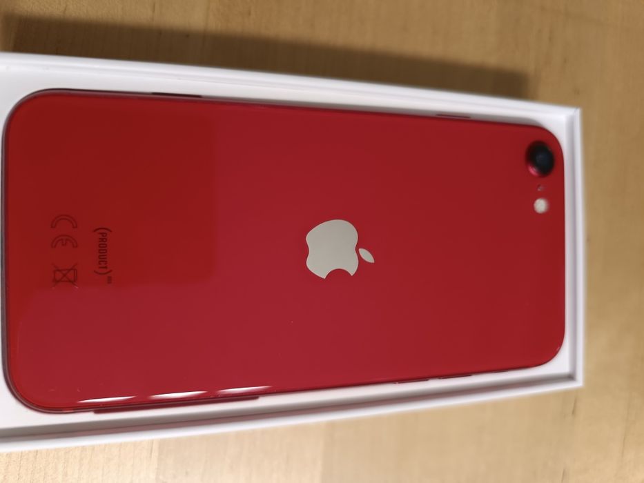 IPhone SE 64GB model 2296 czerwony używany sporadycznie