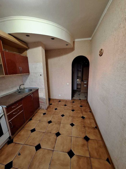 Продам 3 кімнатну квартиру по вул. Соборності (Доценка).єВідновлення.