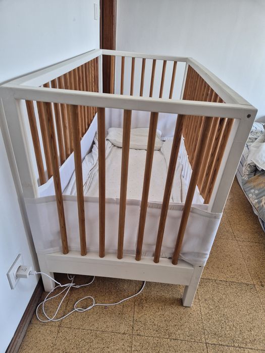 Berço/cama em madeira maciça