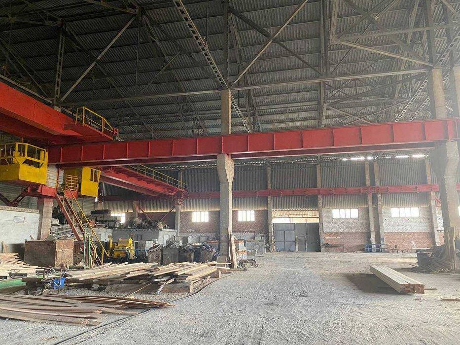 Здається в оренду половина ангару 450м2 є вантажний кран балкаSB
