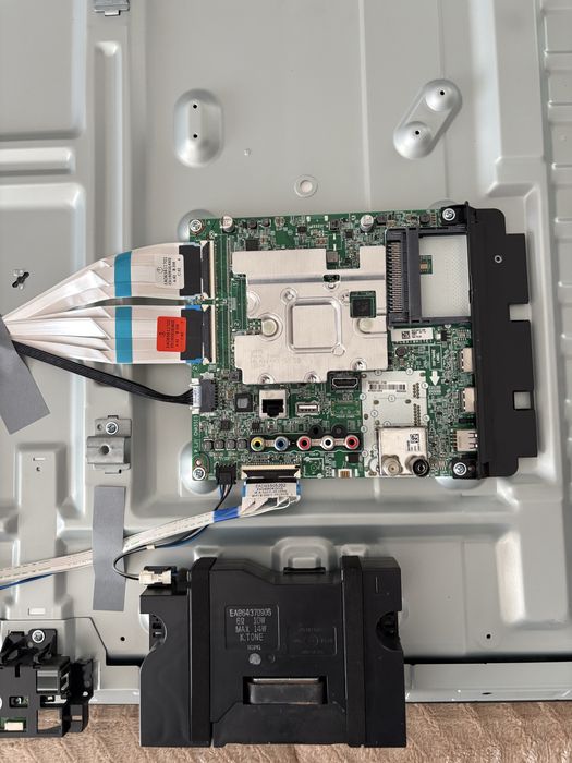 Televisor marca LG, modelo 55UM7000PLC para pecas