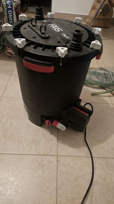 Filtro Fluval FX6, fabricado em Itália pela Askoll.