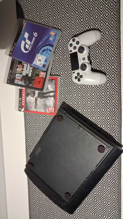 Sony PlayStation 3 PS3 500gb zestaw gry GT6 GTA4 TR+ pad
