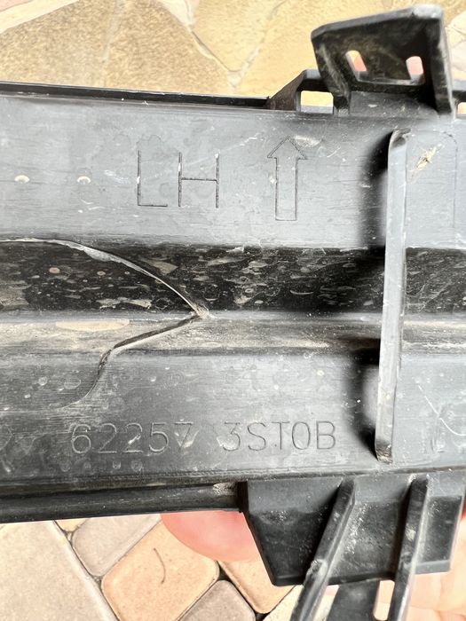 Накладка фары Nissan Sentra