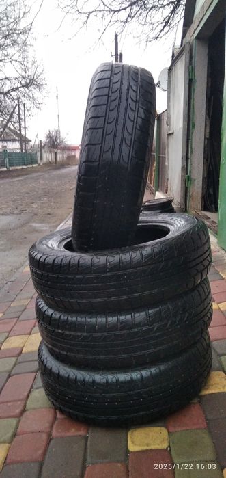 Продаю літню резину б/у .