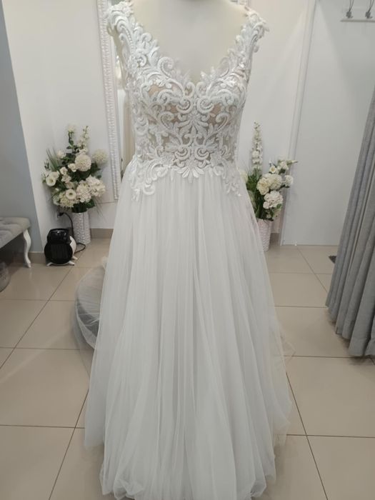 Suknia Ślubna powystawowa Meery