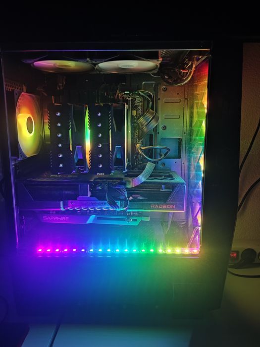 PC Gaming Topo de Gama | RX 9070 XT + Ryzen 7800X3D + RAM 32GB
