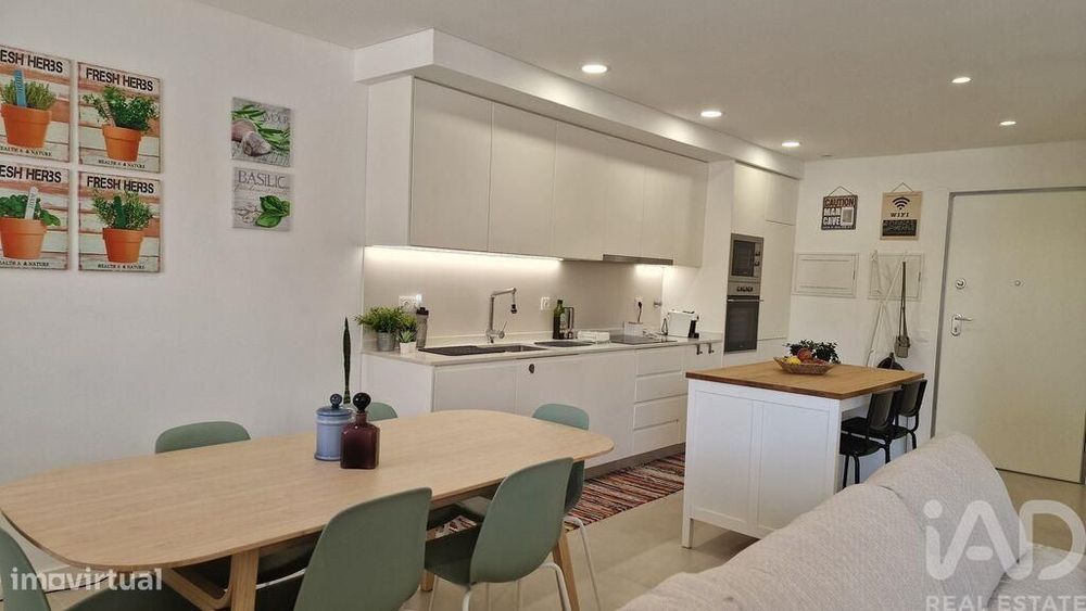 Apartamento T2 em Atouguia da Baleia de 90,00 m2