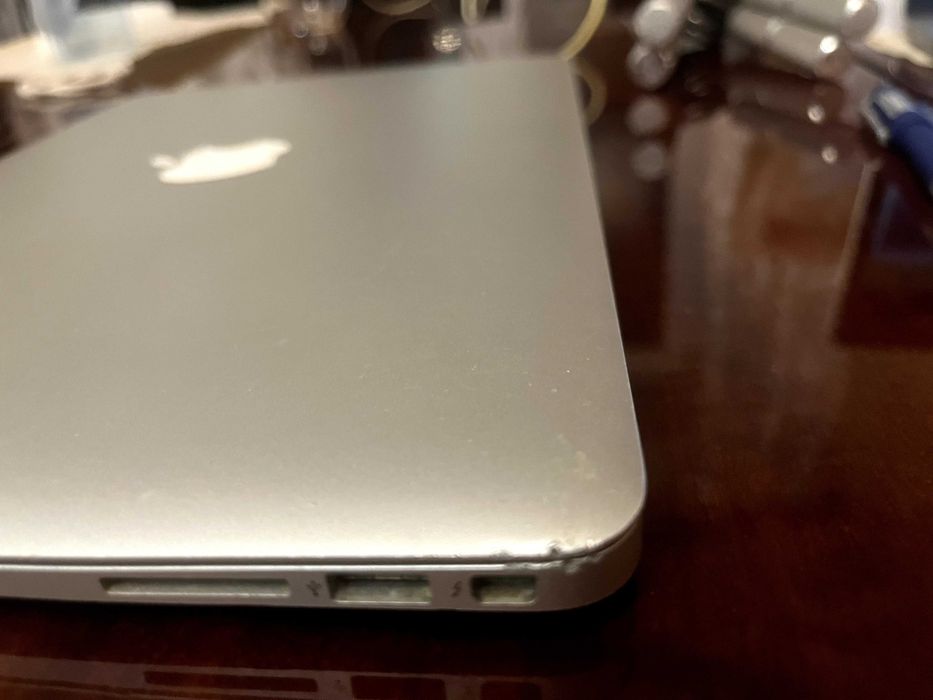 Macbook Air 13" a1466 2015 - уважно читати!