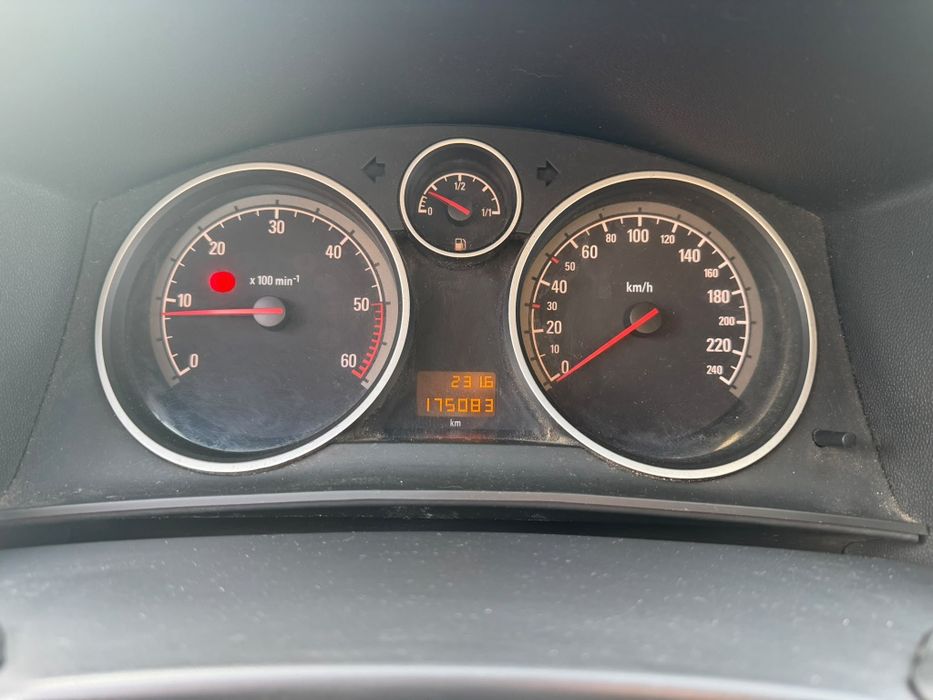 Opel Astra Diesel 1.7 125cv e caixa de 6 velocidades  (Motor ISUZU)