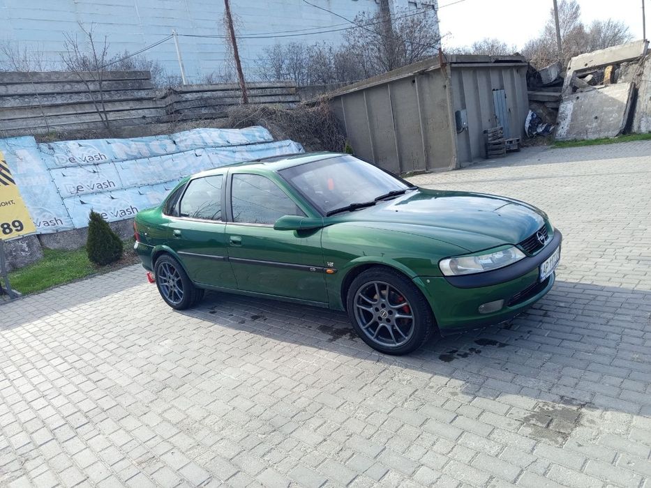 Продам Opel Vectra B  2.5V6