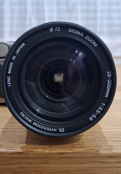 Canon EOSIX plus Sigma 28-200