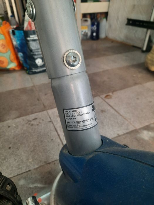 Bicicleta estática digital marca BH negociável.