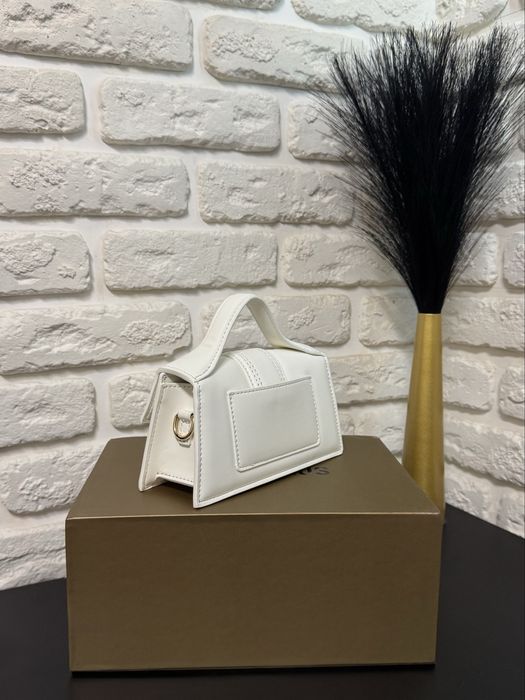 Трендова жіноча сумка  Jacquemus mini bambino premium