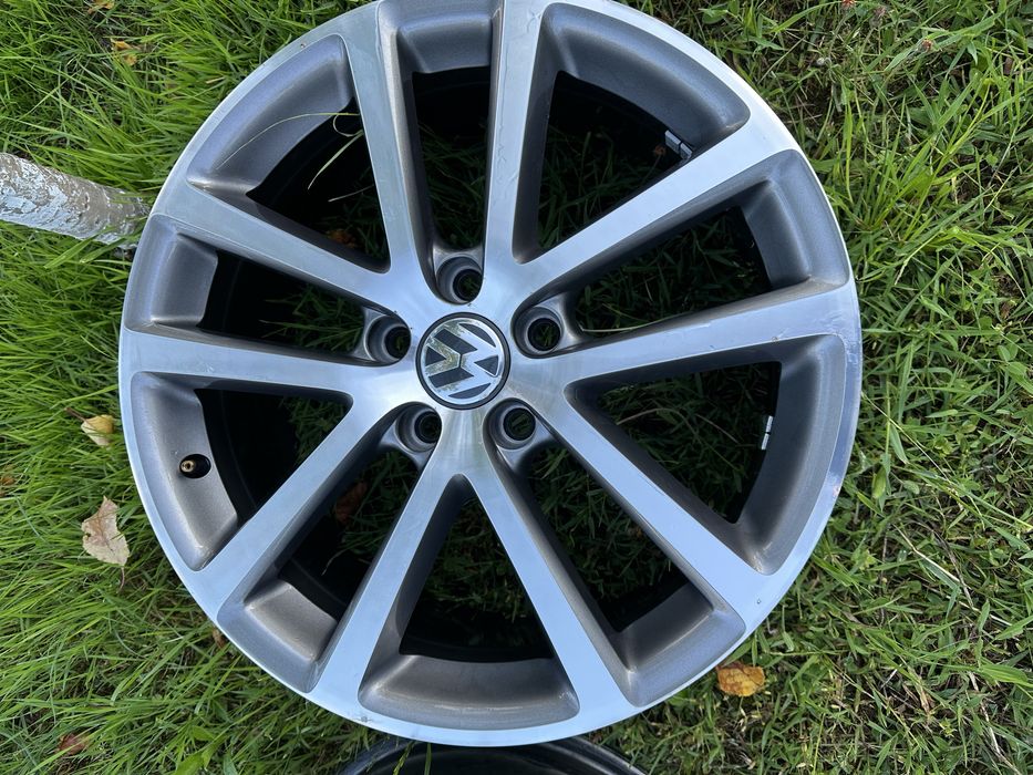 Диски  Volkswagen Durban R18 5x112 мм.