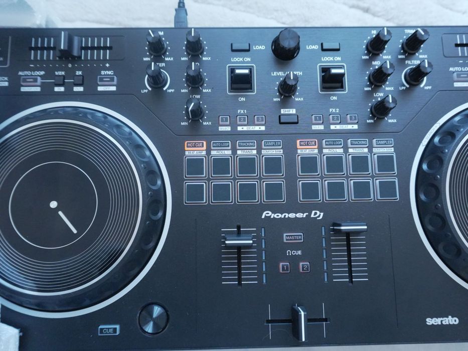 Pioneer DDJ-REV1 / стан нового / 2 тижні з покупки