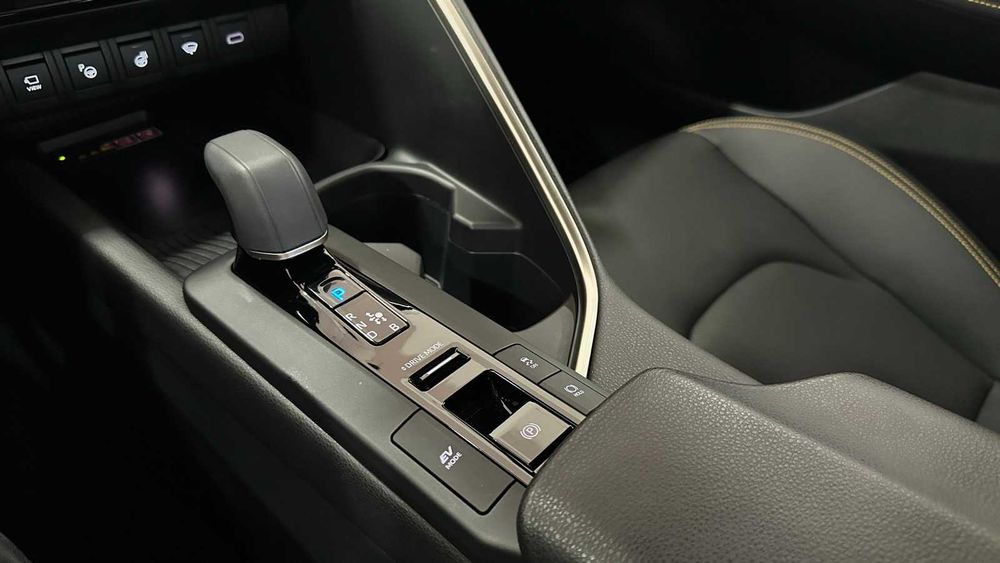 Toyota C-HR 2024 2.0 Hybrid e-CVT AWD-i • Premium Premiere Edition