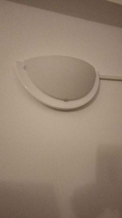 Candeeiro brancos com vidros opalino