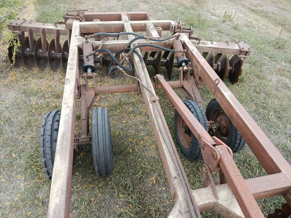 Продам Т150. В комплекті культиватор і діскова