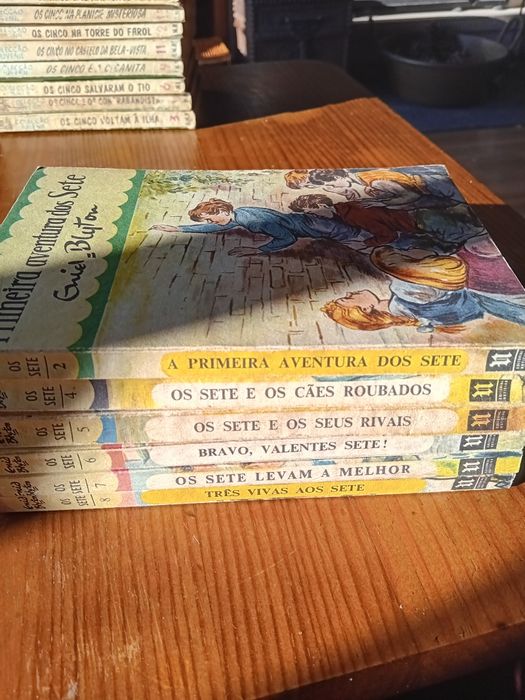Livros  Os sete de Enid Blyton