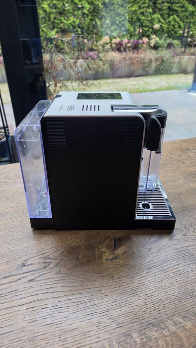 Ekspres na kapsułki Nespresso DeLonghi EN750 MB Lattissima Pro