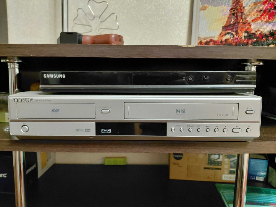 VHS/DVD програвач Samsung DVD-V5600