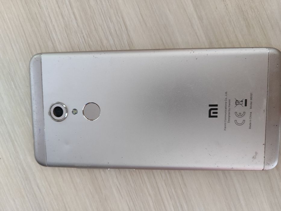 Redmi 5 повністю справний