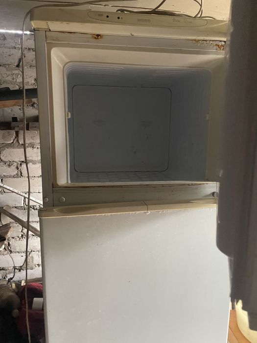 Холодильник продам