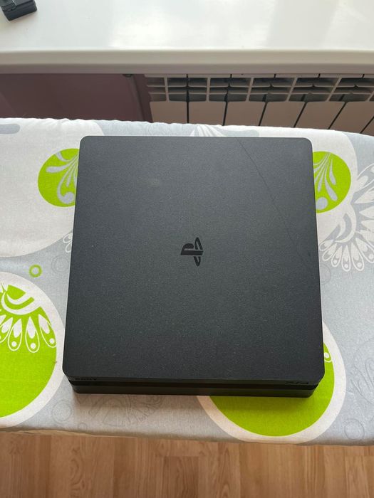 PlayStation 4       .