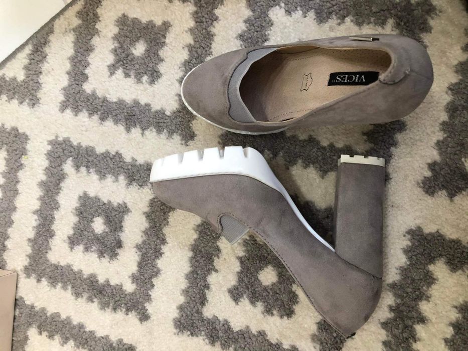 Buty na platformie rozmar 35