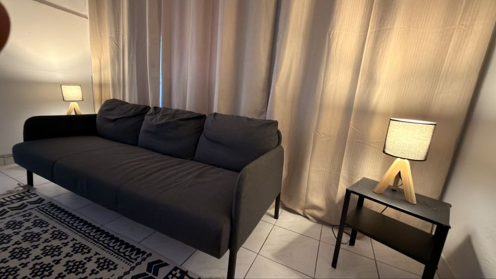 Sofa 3 lugares  ikea apenas 2 meses de uso como novo