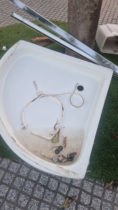 Loiça de casa de banho, sanita bidé banheira, base