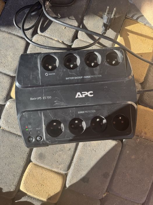 Безперебійник (Источник бесперебойного питания)