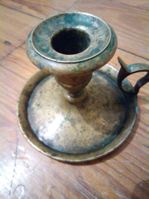 Castiçal antigo para restauro e outros.
