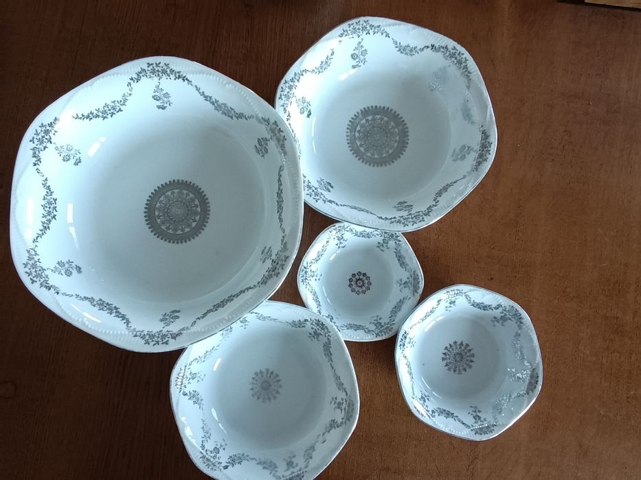 Porcelanowe srebrzone salaterki