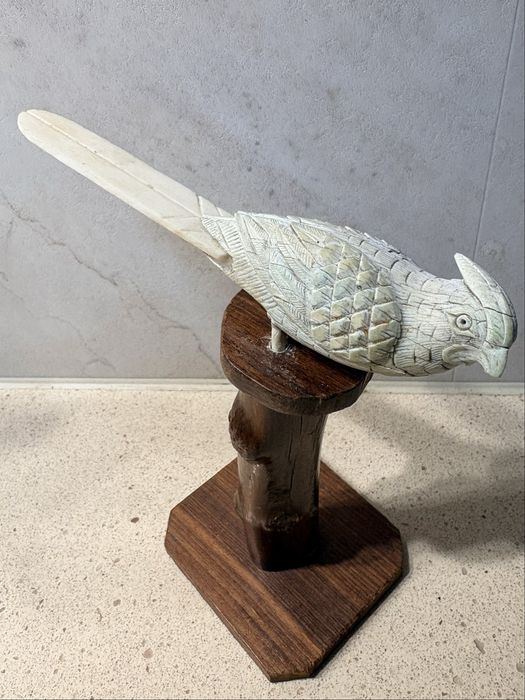 Rara preciosa escultura de um pássaro asiático esculpido do Sec. XVIII