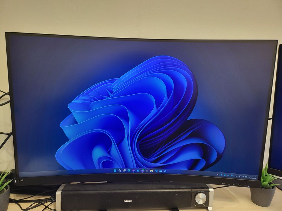 Monitor curvo 4k uhd 32" polegadas