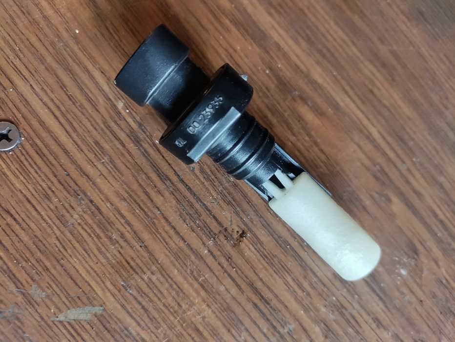 gm 90346056 pom датчик