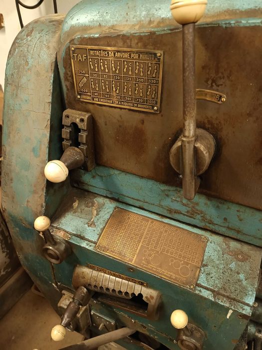 Torno mecânico Marca Arrifama