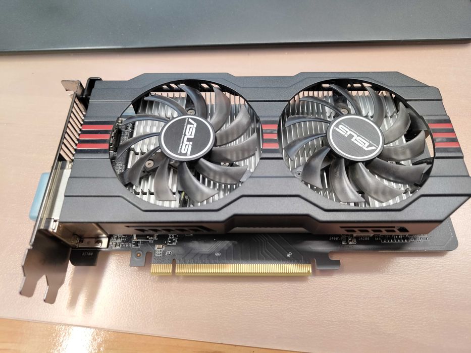 Placa Gráfica ASUS - Radeon HD7770 2Gb DDR5 DVI DisplayPort64739700766851120