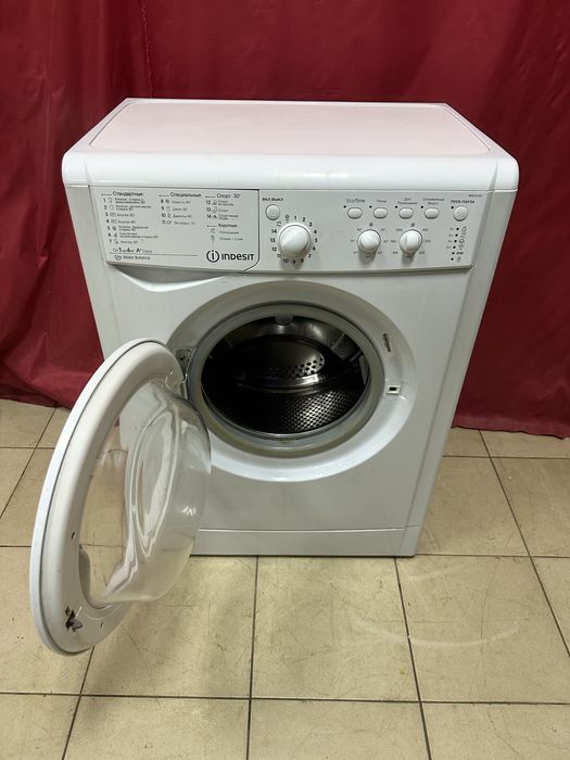 Стиральная машина Indesit IWSC 61051