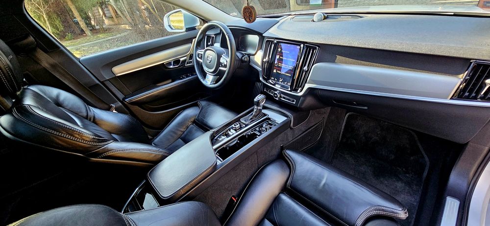 Volvo V90 D4 Inscription Bowers & Wilkins