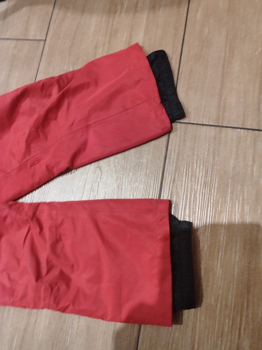 Spodnie zimowe na szelkach dla dziecka rozmiar 110/116