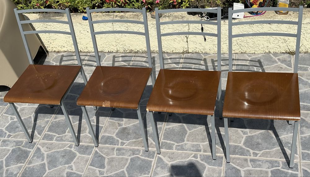 Mesa extensivel de vidro 4cadeiras incluidas