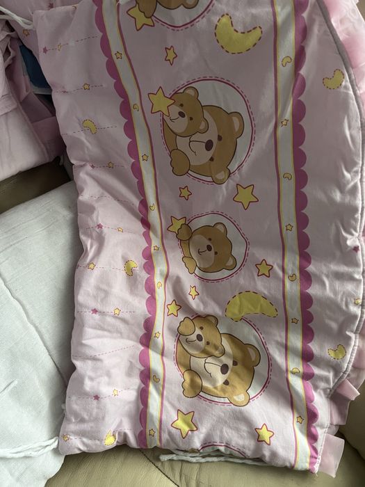 Бортики з балдахіном